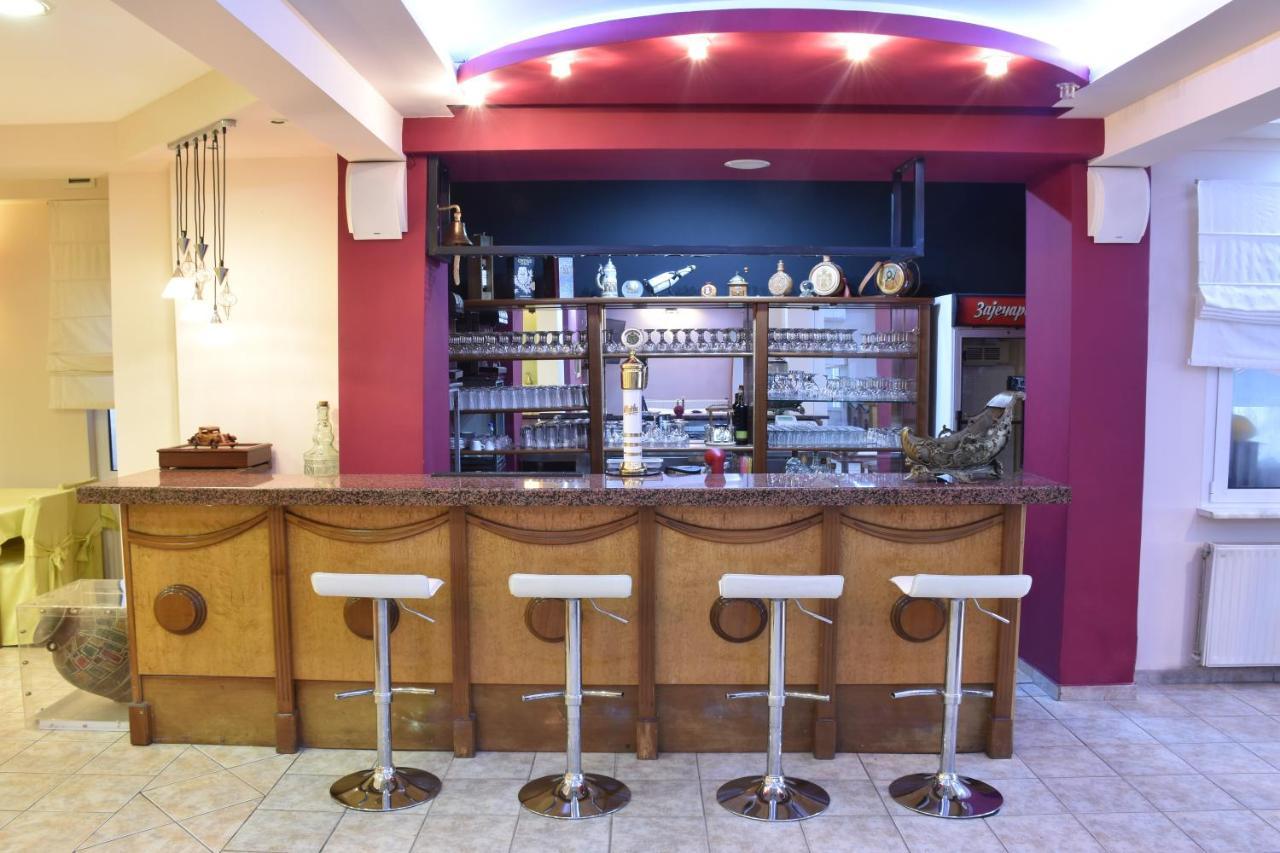 Hotel Erato Paralía エクステリア 写真